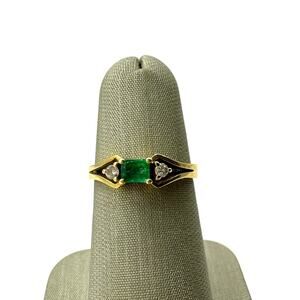 18K Yellow Gold Emerald & .06cttw Diamond Ring (20850)